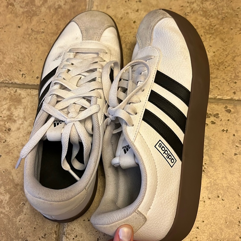 Adidas VL Court 3.0-Used